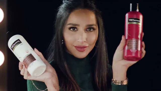 إتبعي هذه الطرق لتحصلي على شعر ناعم مع تسريحة النصف رفعة