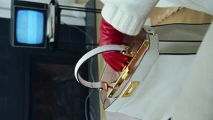 "Wild untamed Naomi" لحظات متميّزة بين ناعوي واتس وحقيبة Peekaboo