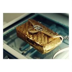 نظارات غوتشي المعكوسة تثير الحيرة والتساؤلات