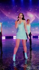 جنيفير لوبيز وميغان فوكس تتفوقان بجرأتهما على ضيوف حفل American Music Awards