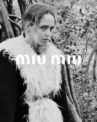 أيقونات Miu Miu يجتمعن في حملة الأعياد 2020