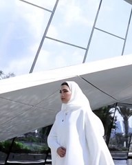 شوميه تحتفي باليوم الوطني الإماراتي مع المصممة منال الحمادي