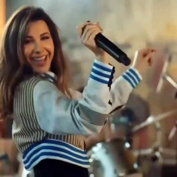 تعرّفي إلى تفاصيل إطلالات نانسي عجرم من توقيع المصمم حسين بظاظا