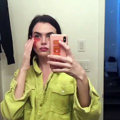 مع تيك توك وانستغرام، النجوم والكريستالات البراقة أصبحت أساساً في علاجات حب الشباب