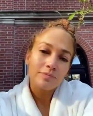 جينيفر لوبيز تطلق JLo Beauty لمستحضرات المكياج