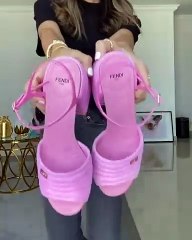 المجوهرات بأسلوب الـLayering أكثر ما سنراه في صور مؤثّرات الانستغرام