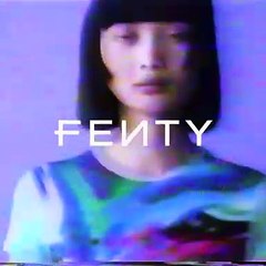 تصاميم تلتزم بمبدأ الشمولية من Fenty تجدينها حصرياً على منصة FARFETCH