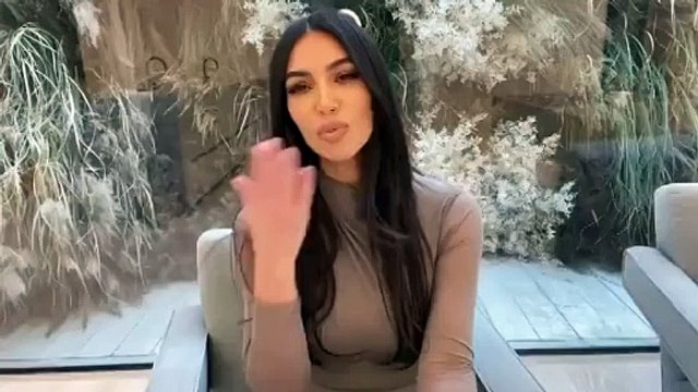 أوّل عرض أزياء افتراضي يجمع مشاهير الموضة من العزل المنزلي