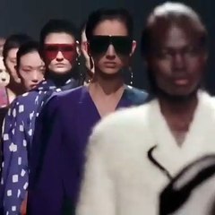 الأحذية ذات المقدّمة المربّعة وشنطة الـGrab and go احفظيها في خزانتك