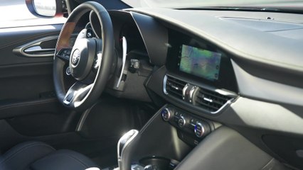 Der neue Alfa Romeo Junior INTENSA