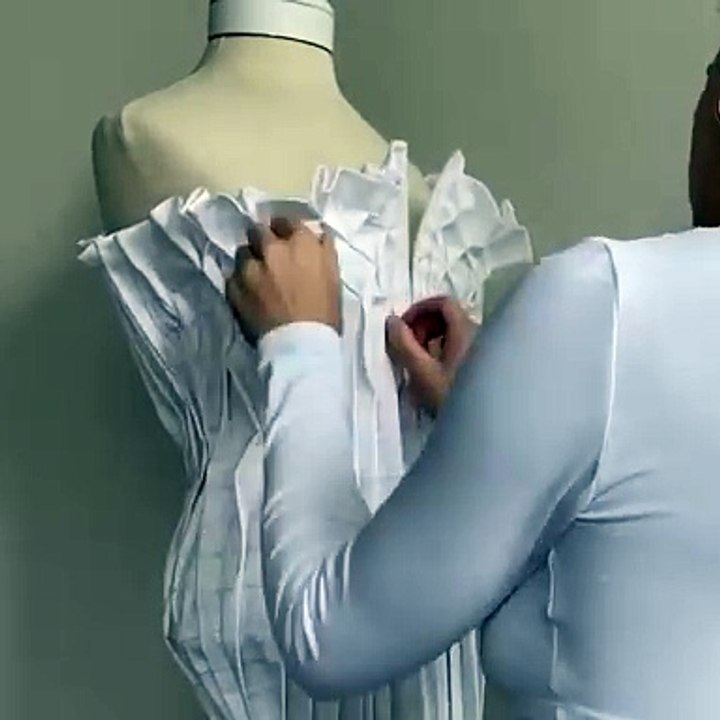 مدارس تصميم الأزياء تقف عاجزة أمام التعلّم عن بعد