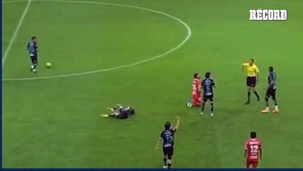Paulinho protagoniza el FAIR PLAY del Clausura 2025 en el Toluca vs Santos