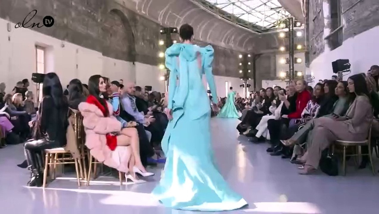 أرستقراطيات المكسيك يلهمنَ مجموعة إيلي صعب ربيع وصيف 2020