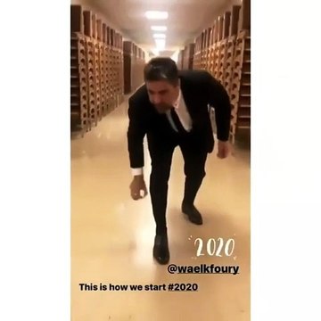 وائل كفوري يقوم بـ تحدي الزجاجة ويثير إعجاب محبيه