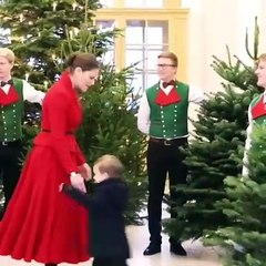 اللون الأحمر سيّد إطلالات الأميرات لهذا الأسبوع