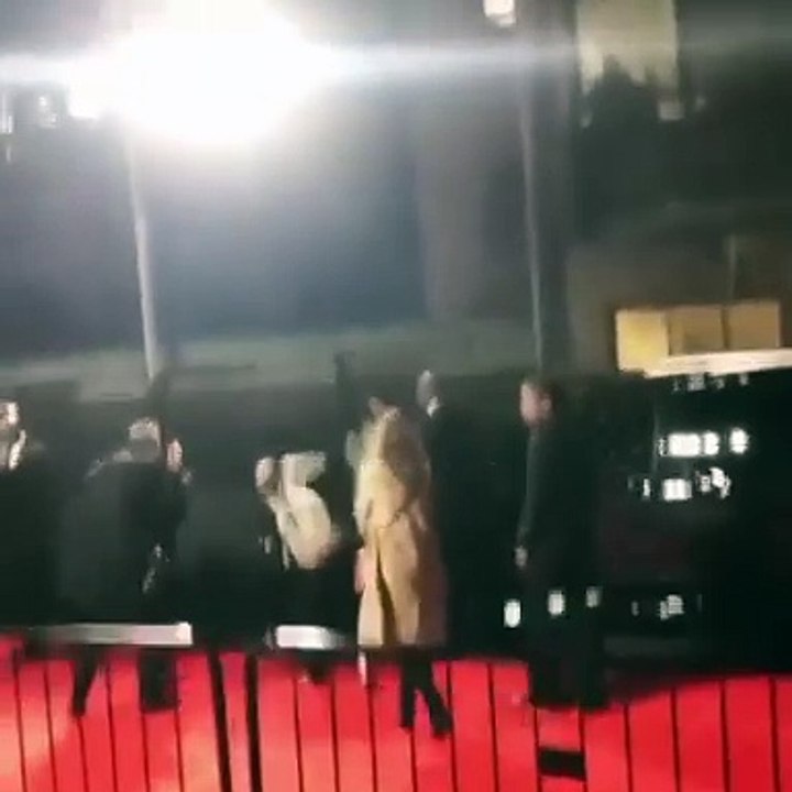 من حفل British Fashion Awards، النجمات يتنافسن على أجمل إطلالة، وريهانا تُغرّد خارج السرب