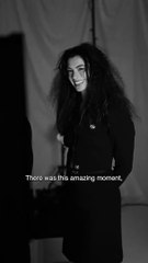 من بطلة الفيلم الأشهر عن الموضة إلى أيقونة الأناقة الهوليوودية ... جولة على أجمل إطلالات آن هاثاواي