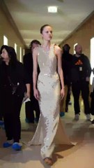 سحر الأقراط الكبيرة: صيحة جديدة تسيطر على عالم الموضة