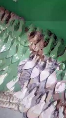 Rizman Ruzaini  تفتتح أسبوع دبي للموضة بمجموعة ملكية وفساتين لامعة