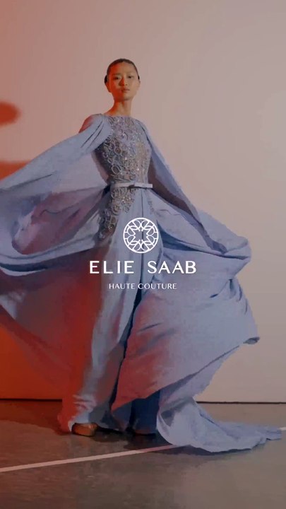 إيلي صعب يحيي الزي الشرقي وأناقة القفطان في مجموعة ربيع وصيف 2024