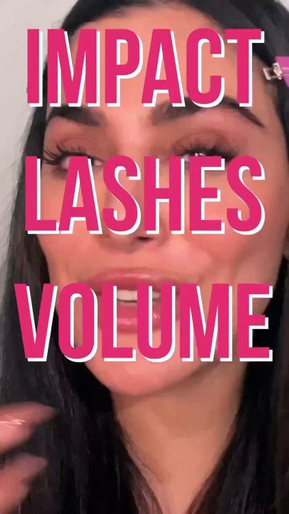 إحصلي على رموش كثيفة ومرفوعة على الفور مع ماسكارا 1 Coat WOW! من Huda Beauty