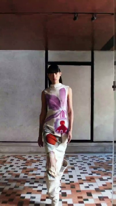 Loewe تتصدر أهم علامات الموضة بحسب Lyst Index
