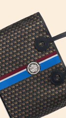 Moynat تتيح لكِ تخصيص حقيبتك بمناسبة  100 عام على ابتكار نقشة Canvas