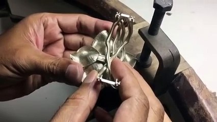 أرقى المجوهرات وأغلاها ثمناً تأتيكِ من أعماق البحار والمحيطات