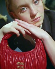 نستكشف وإيّاك هويةMiuMiu  في حقيبة Miu Wander الجديدة