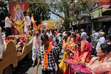 श्रीराम के जन्मोत्सव पर निकली भव्य शोभायात्रा, पग-पग पर हुआ पुष्पवर्षा से स्वागत