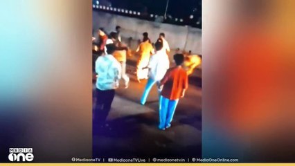 കാസർകോട് നാലാംമൈലിൽ നാല് പേർക്ക് വെട്ടേറ്റു