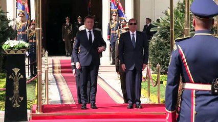 حفل استقبال رسمي للرئيس الفرنسي في القاهرة
