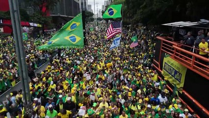 Brésil: Bolsonaro mobilise massivement ses partisans