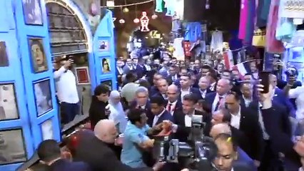 Watch: Macron and Al Sissi visit iconic Umm Kulthum café in Cairo