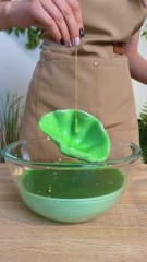 Regardez comment nous avons fabriqué la plus grande bougie 😎🕯