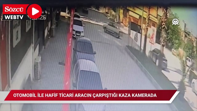 Otomobil ile hafif ticari aracın çarpıştığı kaza güvenlik kamerasında