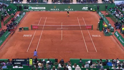 Monte-Carlo - Alcaraz passe l'obstacle Cerundolo