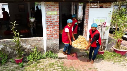 Watch: Volunteers in Bangladesh feed and unite thousands this Ramadan