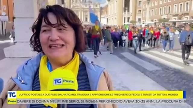 Ufficio postale vicino più al Vaticano, abbraccio fedeli al Papa