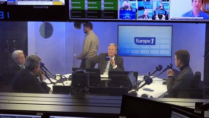 «Il faudrait que Donald Trump soit conscient de l'absurdité de sa politique» estime Alain Madelin