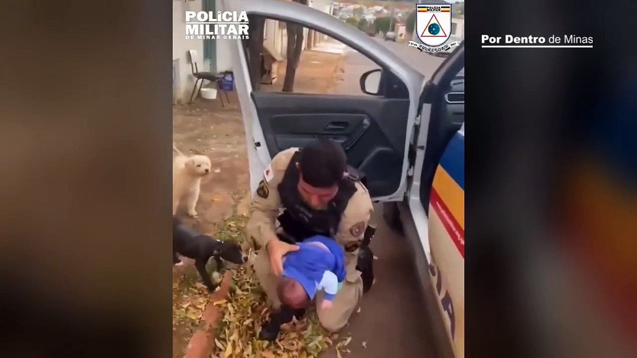 Policial militar salva bebê de 26 dias engasgad...
