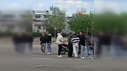 Ehliyet kursunda öğrenci-öğretmen kavgası kamerada