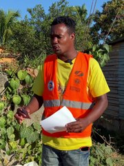 Hombre corta la luz de los vecinos si no le dan dinero    El Haitiano Compale