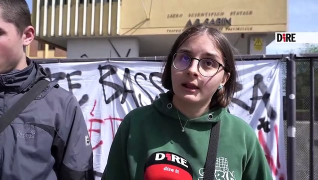 Bologna - SCUOLA. AL SABIN MANCANO LE AULE , STUDENTI A LEPORE: VIENI A VEDERE (07.04.25)
