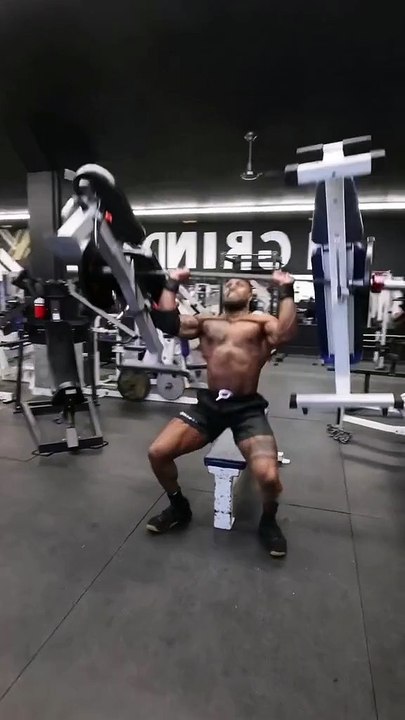Gym time #gym #GymTok #gymmotivation #GymLife #gymgirl #tiktok #gymtiktok #xuhuong #trending #fyp #nevergiveup #Fitness