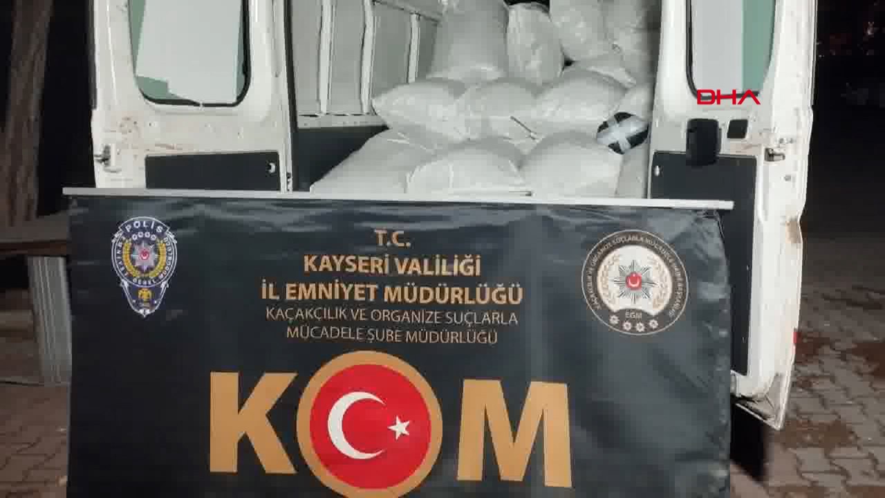 Kayseri'de kaçakçılık operasyonu: 1,5 ton kaçak tütün ele geçirildi
