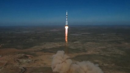 Un vaisseau Soyouz décolle vers l’ISS avec deux Russes et un Américain