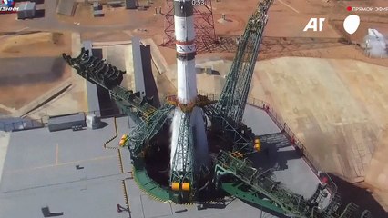 انطلاق "سويوز إم إس-27" حاملة إلى محطة الفضاء طاقما يضم روسيَّين وأميركيّا