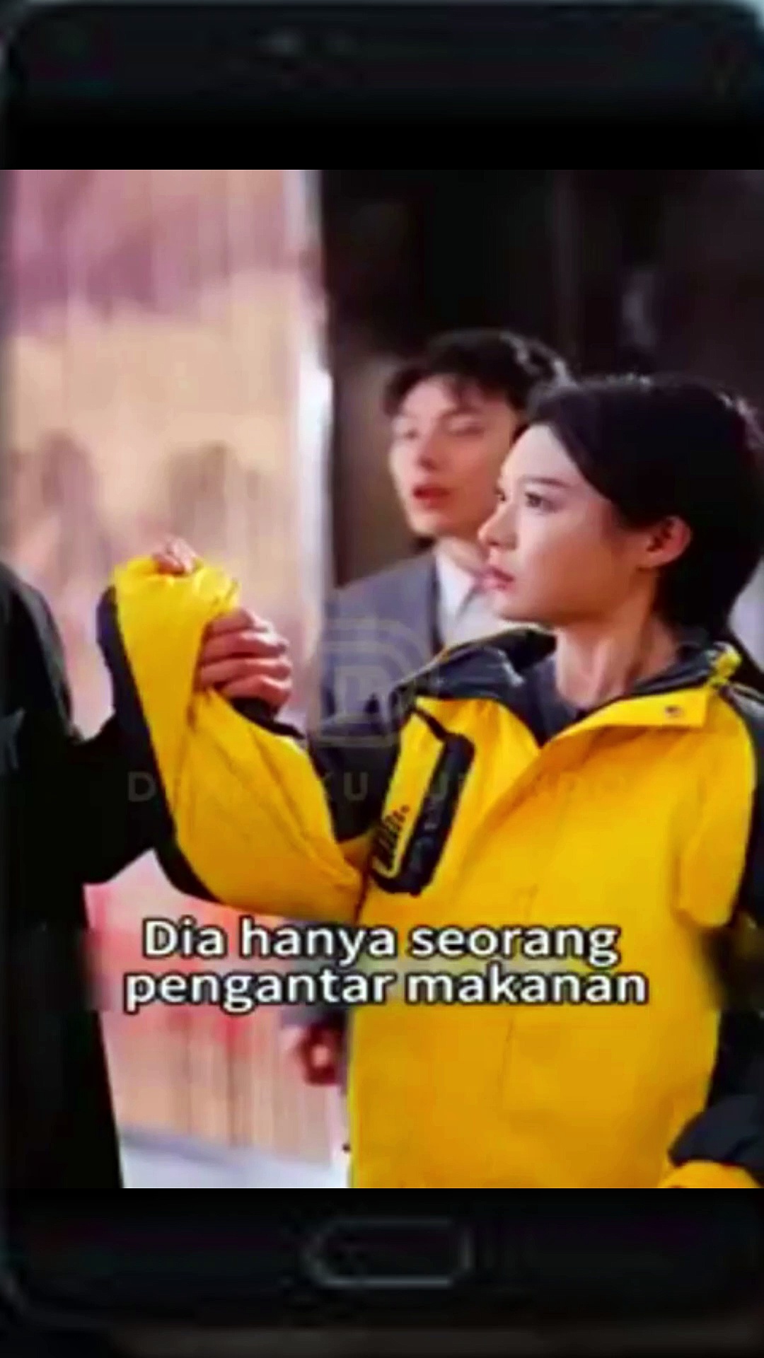  Gadis pengantar makanan dinikahi bos mafia ganteng part 1