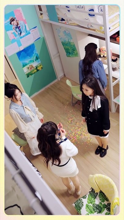 【FULL】【Partie2】"Un chien qui lèche est difficile à gérer", dit Wenyan, et il perd espoir. Mais une nuit pluvieuse, il trouve la fille disparue du groupe Murong, et l'hélicoptère à la fête de l'école stupéfie tous.